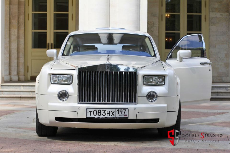 Buy Rolls Royce Cullinan Grey and Blue – Distinction in Every Detail